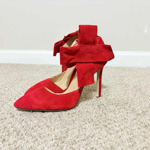 Red High Heels with Pointed Toe and Dramatic Bow - Picture 5 of 11
